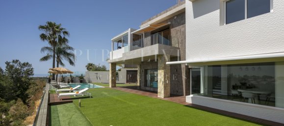 Villa de 4 dormitorios en Estepona, Spain No. 44400 28