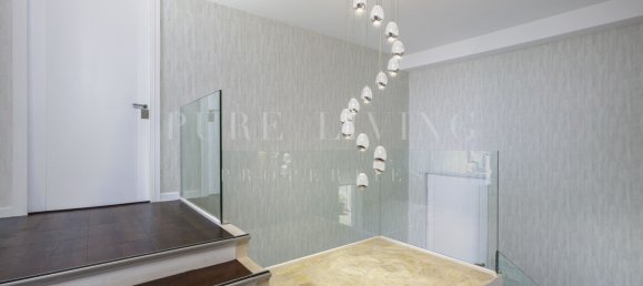 Villa de 4 dormitorios en Estepona, Spain No. 44400 19