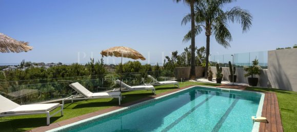 Villa de 4 dormitorios en Estepona, Spain No. 44400 25