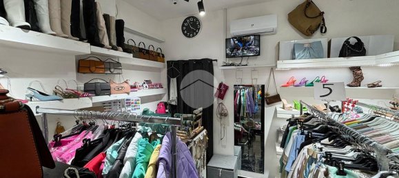 25m² Commercial property in Naples, Italy No. 322203 4