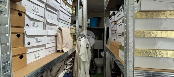 25m² Commercial property in Naples, Italy No. 322203 10