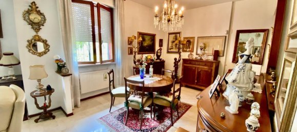 4-salle Appartement à Piacenza, Italy No. 129871 2