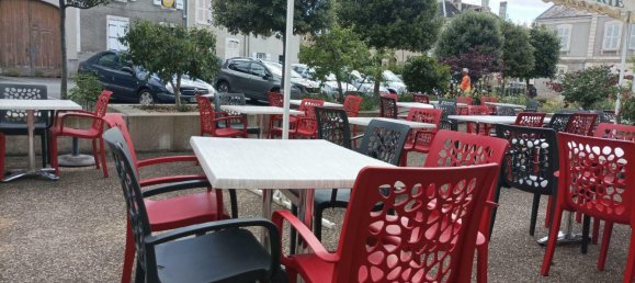 2 bedrooms House in La Chatre, France No. 236896 3