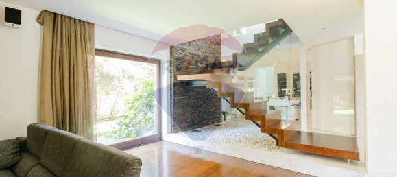 4 bedrooms Villa in Santa Maria da Feira, Portugal No. 87273 10