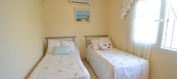 3 Schlafzimmer Villa in Cabo Roig, Spain, Nr. 1154 4