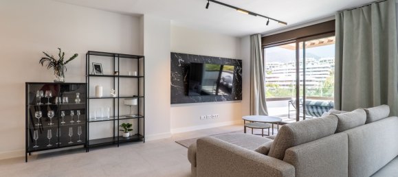 Apartamento de 3 dormitorios en Estepona, Spain No. 137966 4