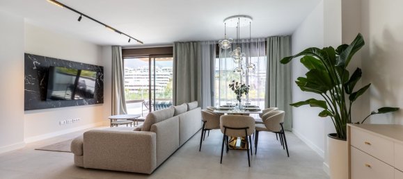 Apartamento de 3 dormitorios en Estepona, Spain No. 137966 3