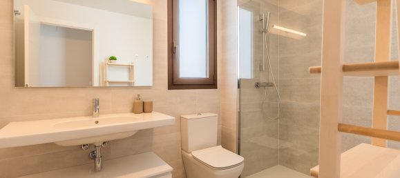 Apartamento de 3 dormitorios en Estepona, Spain No. 137966 12