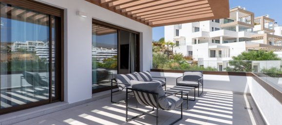 Apartamento de 3 dormitorios en Estepona, Spain No. 137966 10