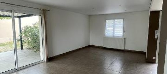 3 bedrooms House in Maine-et-Loire, France No. 343262 5