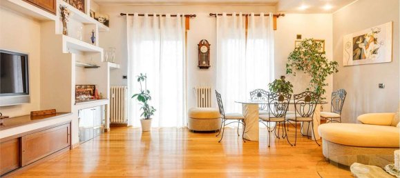 4 rooms Apartment in Garbagnate Milanese, Italy No. 259093 2
