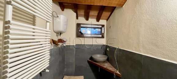 3 rooms Apartment in Sansepolcro, Italy No. 145577 13