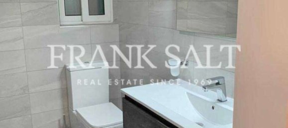 Apartamento de 3 dormitorios en Mosta, Malta No. 8114 6