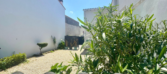 Casa de 4 dormitorios en Royan, France No. 320705 2