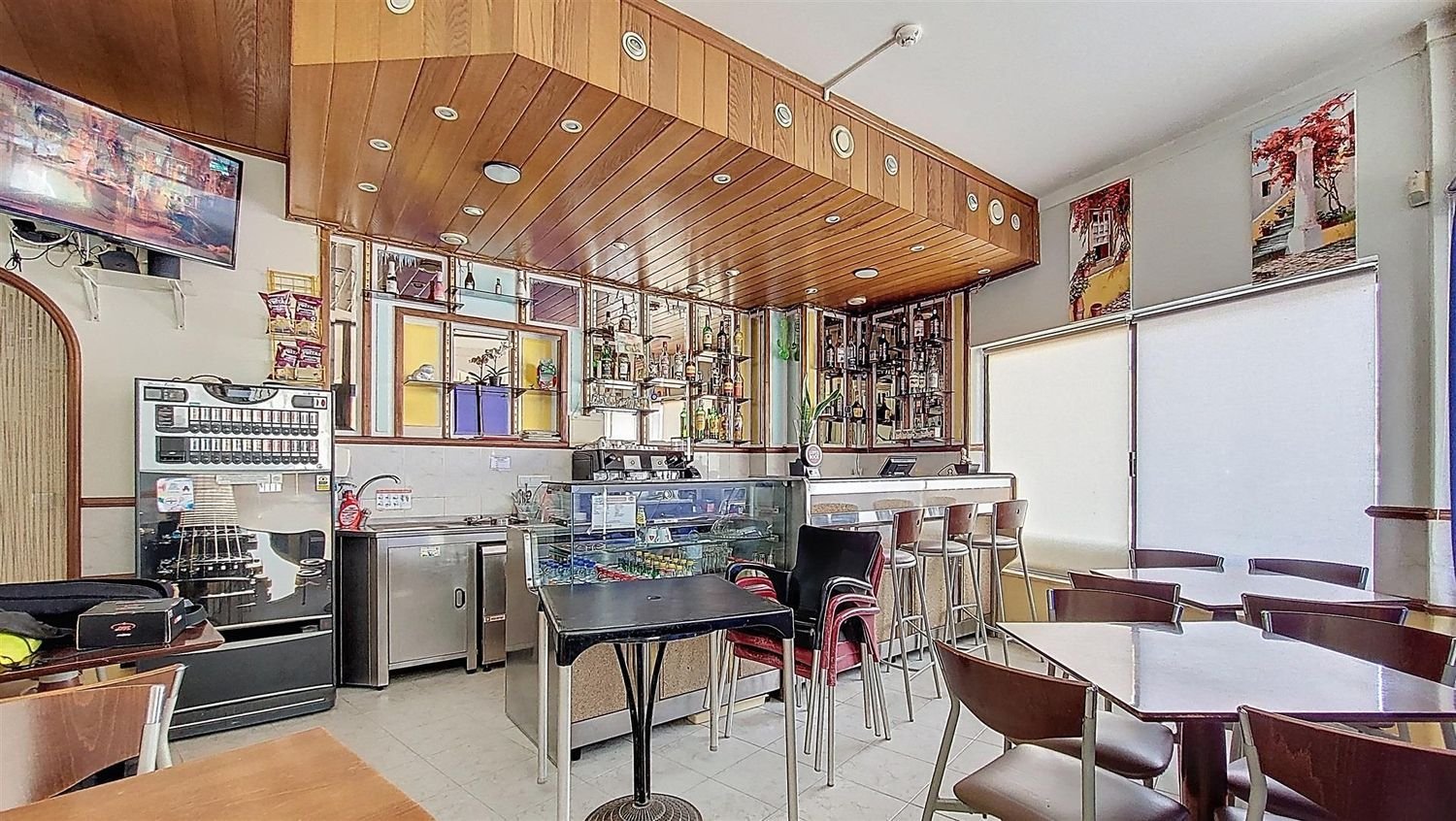 41m² Commercial property in Portimao, Portugal No. 196180