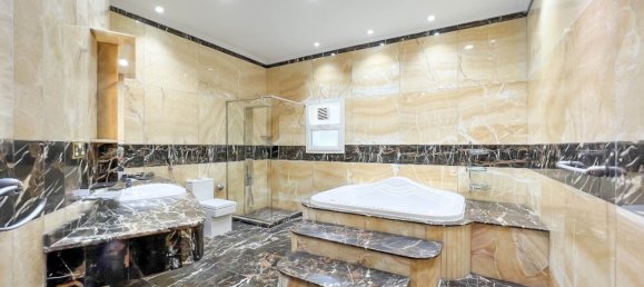 6 bedrooms Villa in Emirates Hills, UAE No. 26051 19