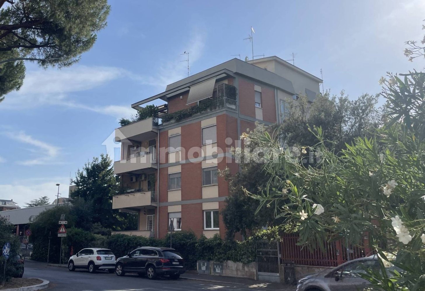 2 bedrooms Apartment in Rome, Italy No. 321402
