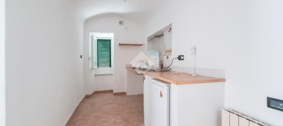 2 rooms Apartment in Rome, Italy No. 35131 11