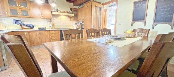 4 bedrooms House in Fene, Spain No. 51822 8