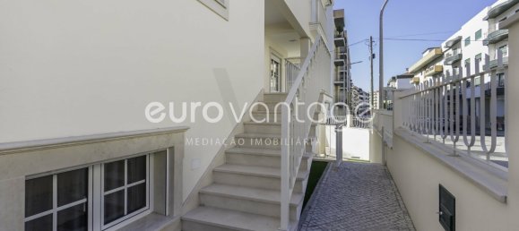 Таунхаус с 11 спальнями в Лейрия, Португалия № 144023 3