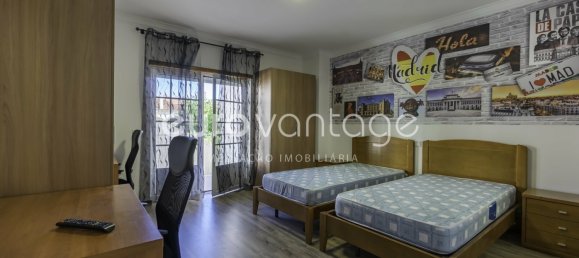 Таунхаус с 11 спальнями в Лейрия, Португалия № 144023 10