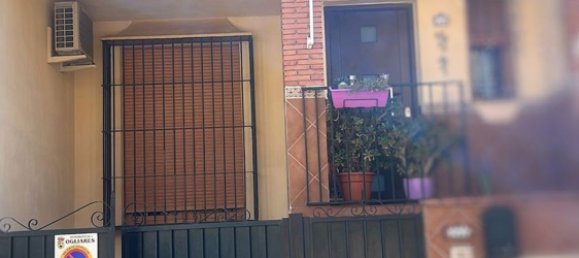 3 bedrooms House in Granada, Spain No. 170826 2