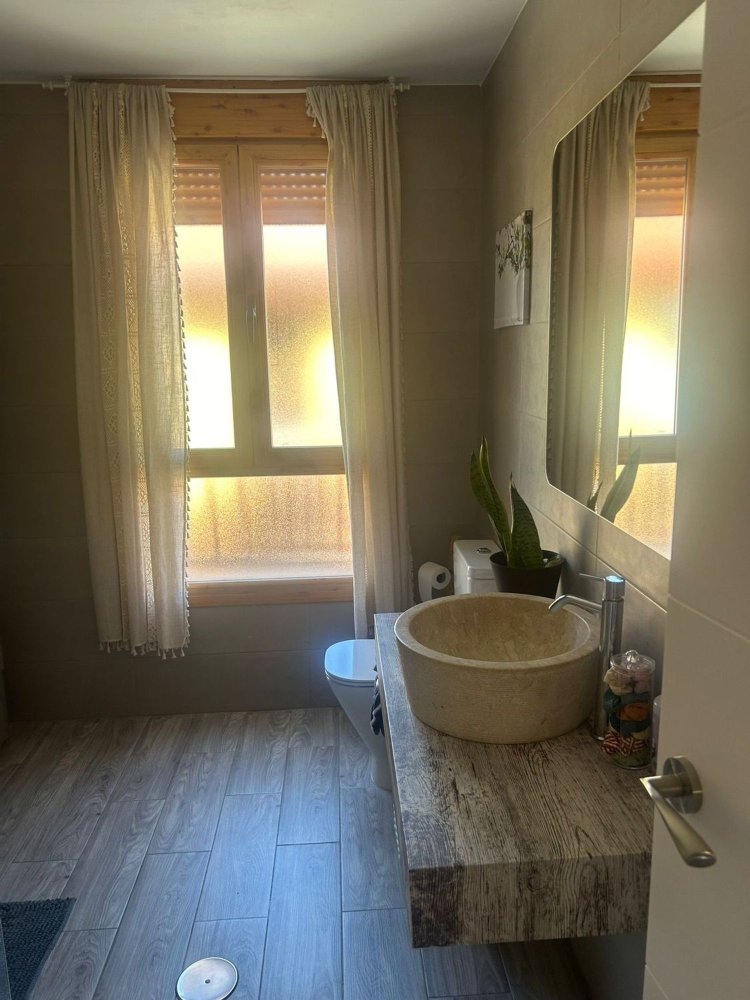 3 bedrooms House in Granada, Spain No. 170826