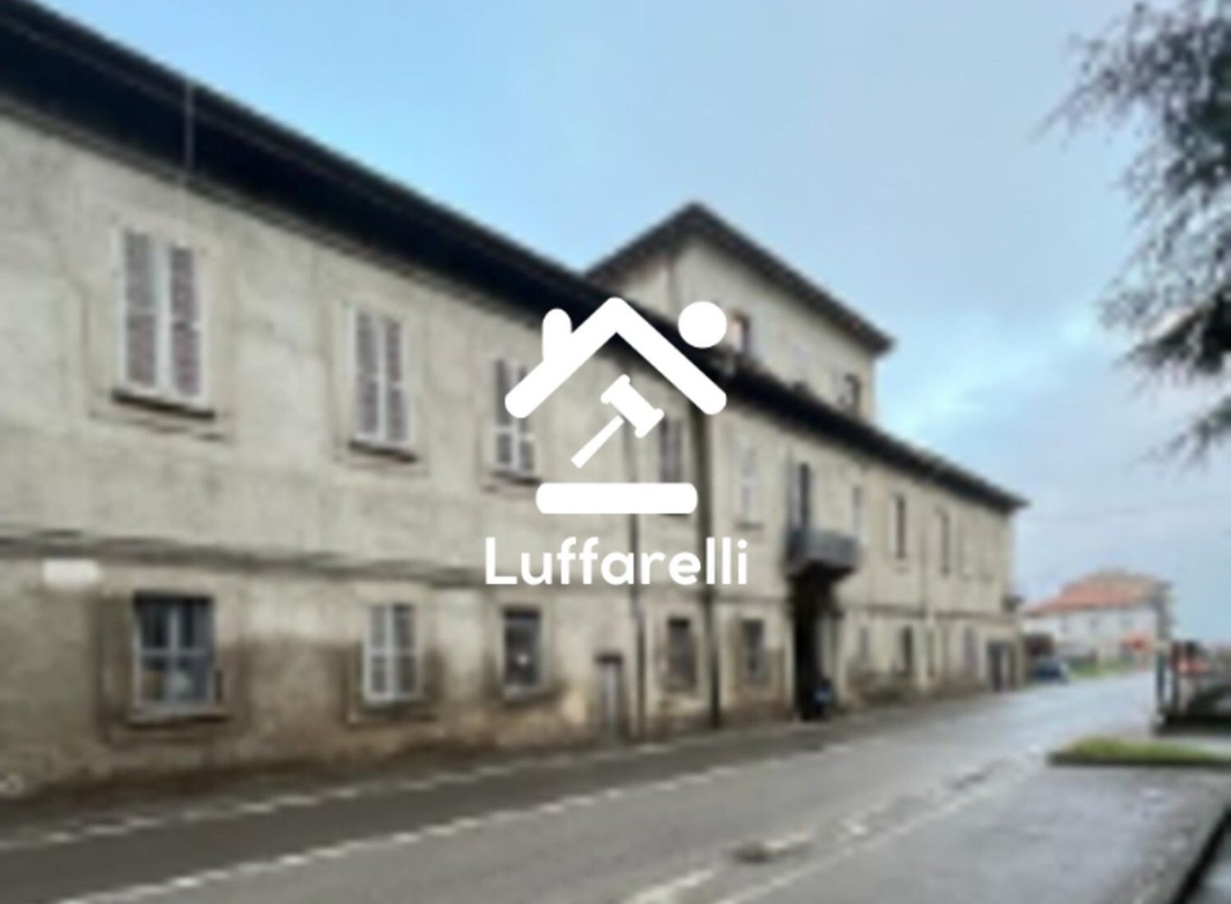 3 rooms Apartment in Merate, Italy No. 4337