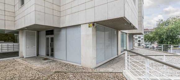 Gewerbliche Immobilie in Lisbon, Portugal 99m², Nr. 250698 3