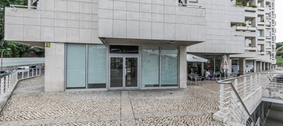 Gewerbliche Immobilie in Lisbon, Portugal 99m², Nr. 250698 2