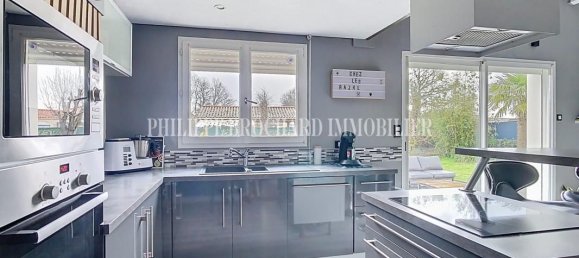 3 bedrooms House in Le Poire-sur-Vie, France No. 102164 7