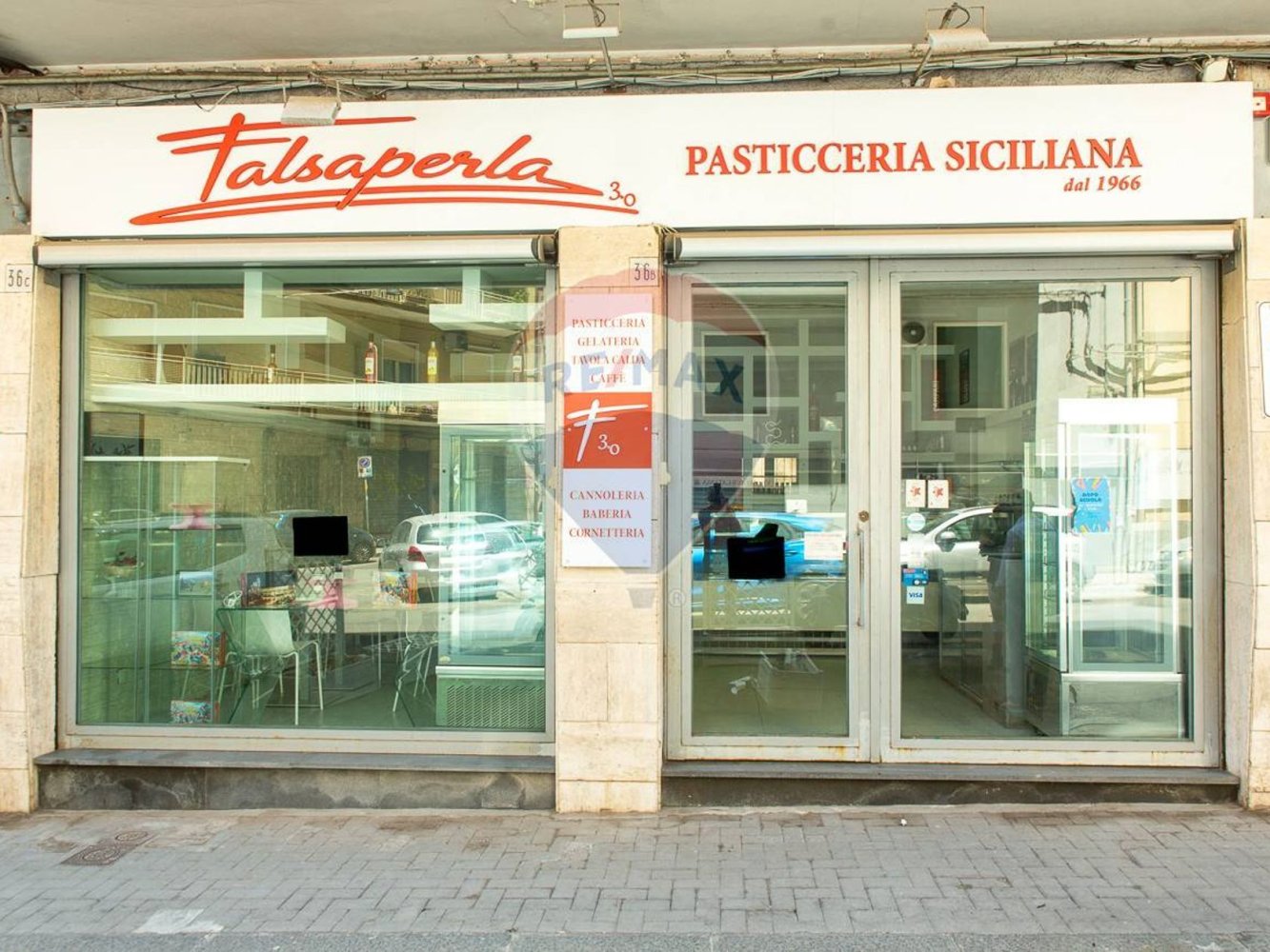 Propiedad comercial de 2 habitaciónes en Catania, Italy No. 56987