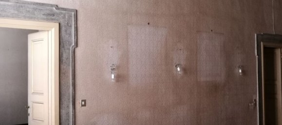 5 rooms Apartment in Lucca, Italy No. 173112 11