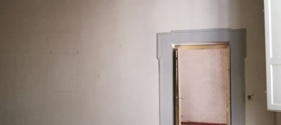 5 rooms Apartment in Lucca, Italy No. 173112 4