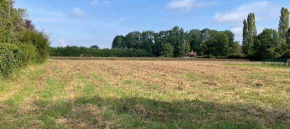  Land in Villemereuil, France No. 67063 3