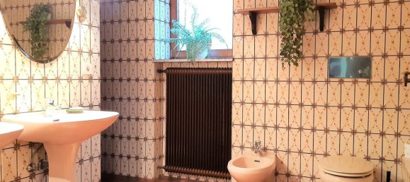 Casa de 2 dormitorios en Hof, Germany No. 142710 14