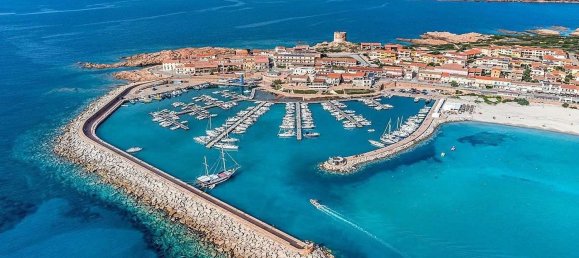 3 rooms Apartment in Trinità d'Agultu e Vignola, Italy No. 50059 25