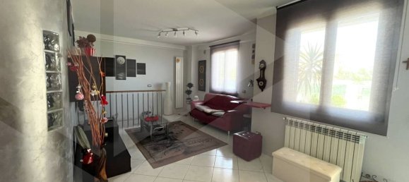 Casa de 4 habitaciónes en Termoli, Italy No. 22647 4