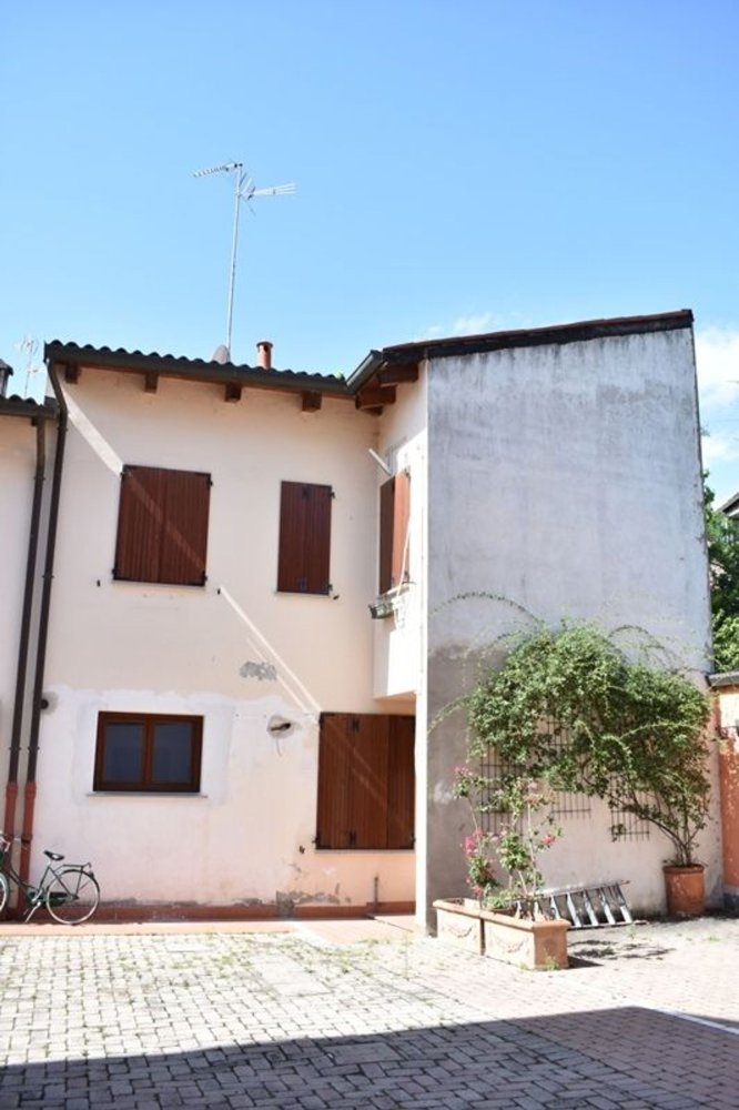 6 Schlafzimmer Haus in Cento, Italy, Nr. 344850