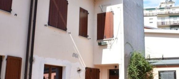 6 Schlafzimmer Haus in Cento, Italy, Nr. 344850 20