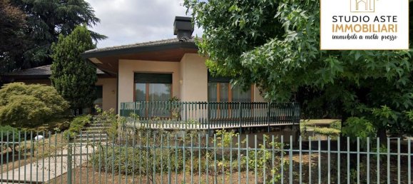 7 rooms Villa in Agrate Brianza, Italy No. 6487 26