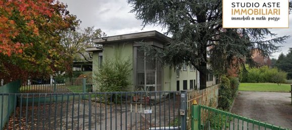 7 rooms Villa in Agrate Brianza, Italy No. 6487 11