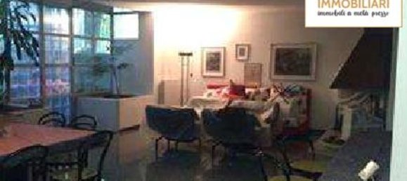 7 rooms Villa in Agrate Brianza, Italy No. 6487 6