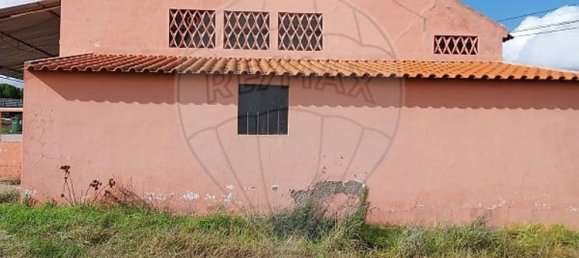 113m² Warehouse in Coruche, Portugal No. 76100 2