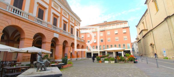 Gewerbliche Immobilie in Cesena, Italy, Nr. 118899 2