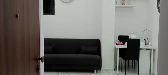 3 rooms Apartment in Turin, Italy No. 57943 4