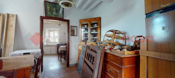 Дом с 5 комнатами в Баньи ди Лукка, Италия № 237869 5