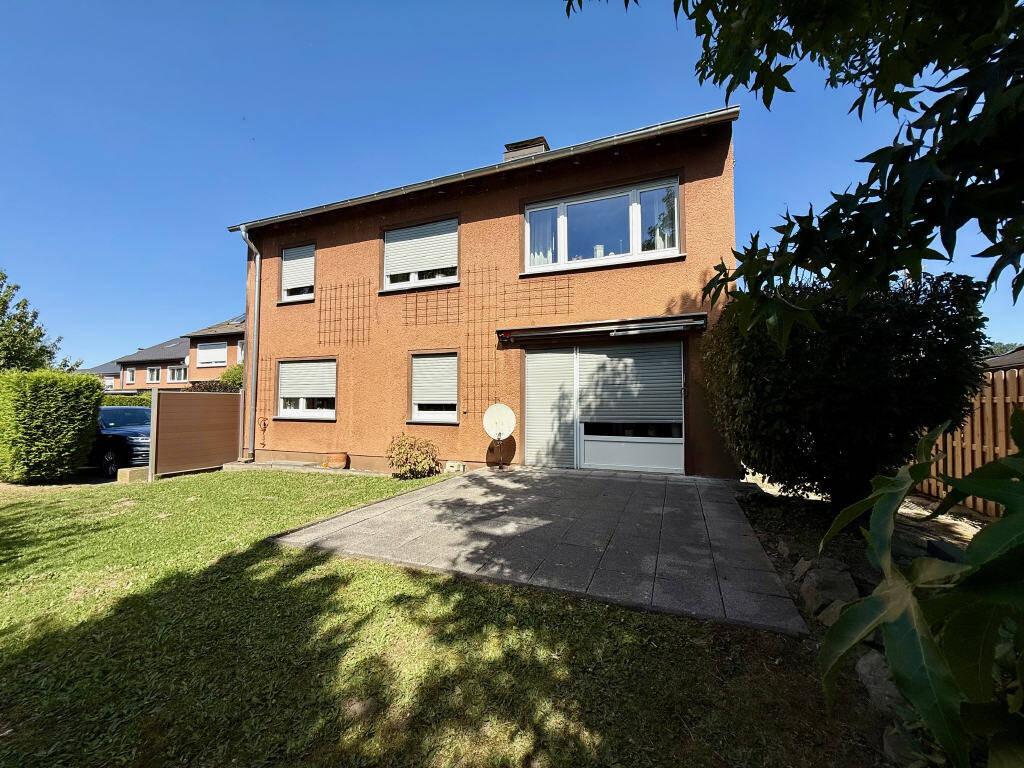 Таунхаус с 6 комнатами в Унна, Германия № 311059