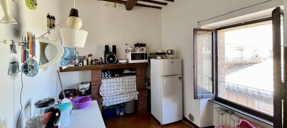 3 bedrooms Apartment in Orvieto, Italy No. 47400 9