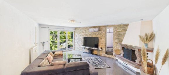 3-salle Duplex à Neunkirchen, Germany No. 234162 2